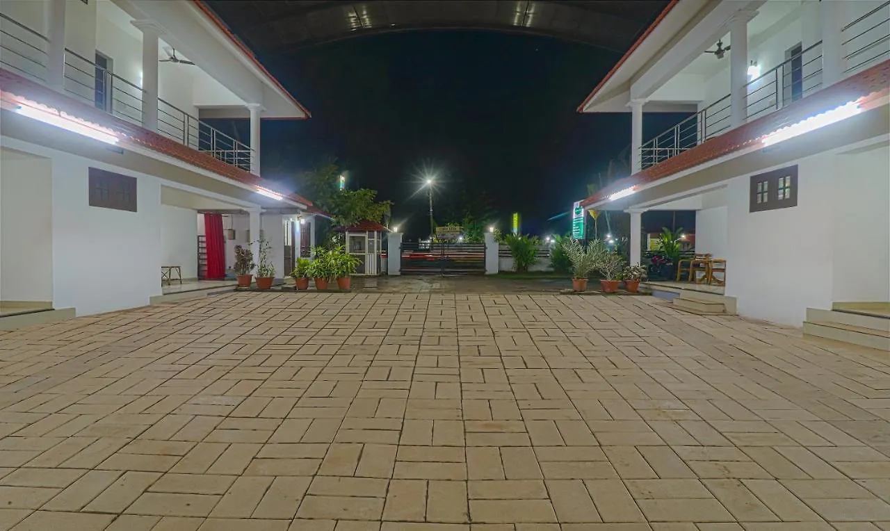 Lake Garden Resort  Alappuzha